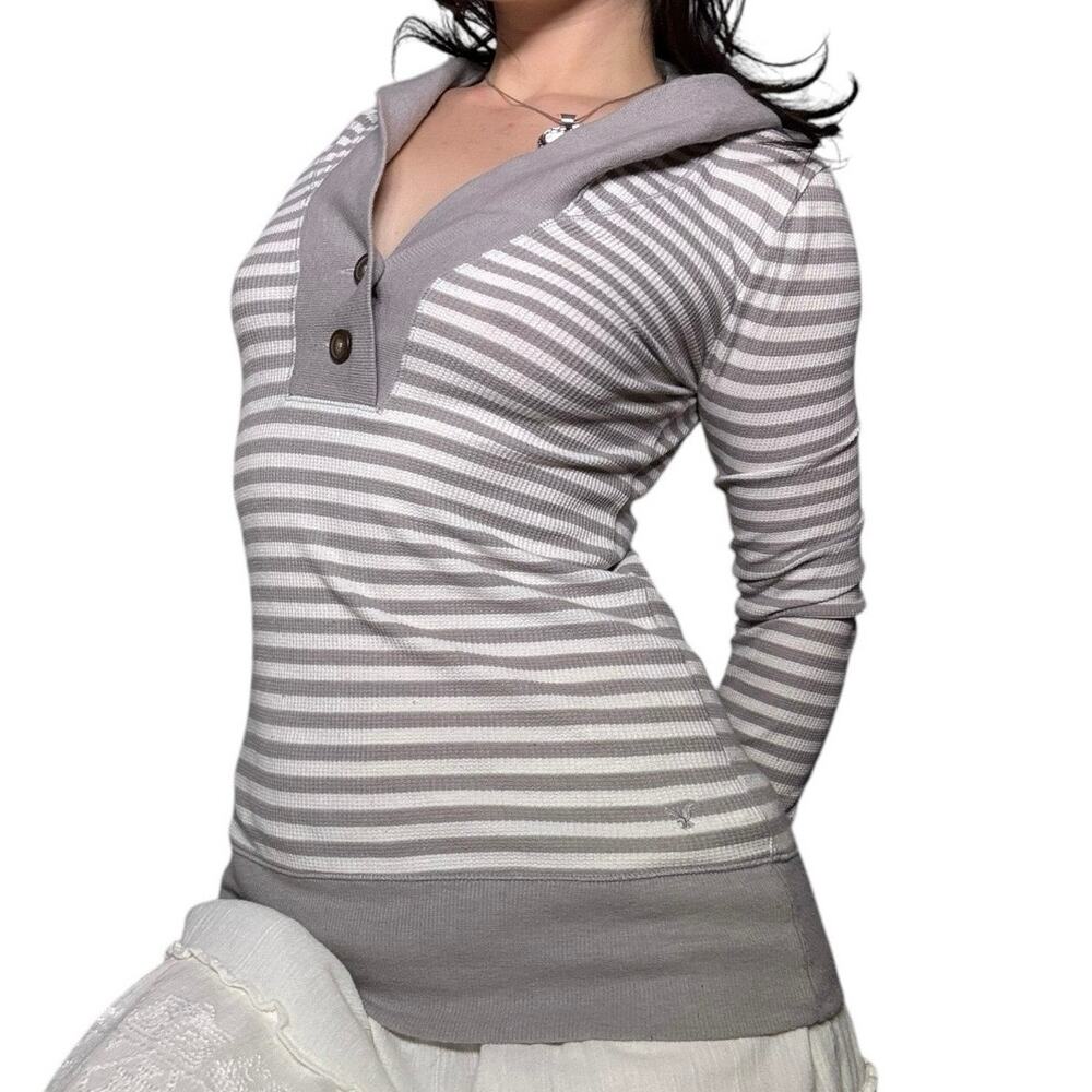 Y2k grey and white striped quarter button up fitted hoodie long sleeve